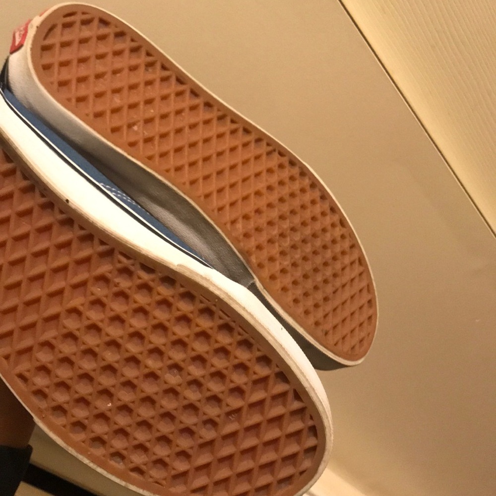 VANS - Picture 3 of 3